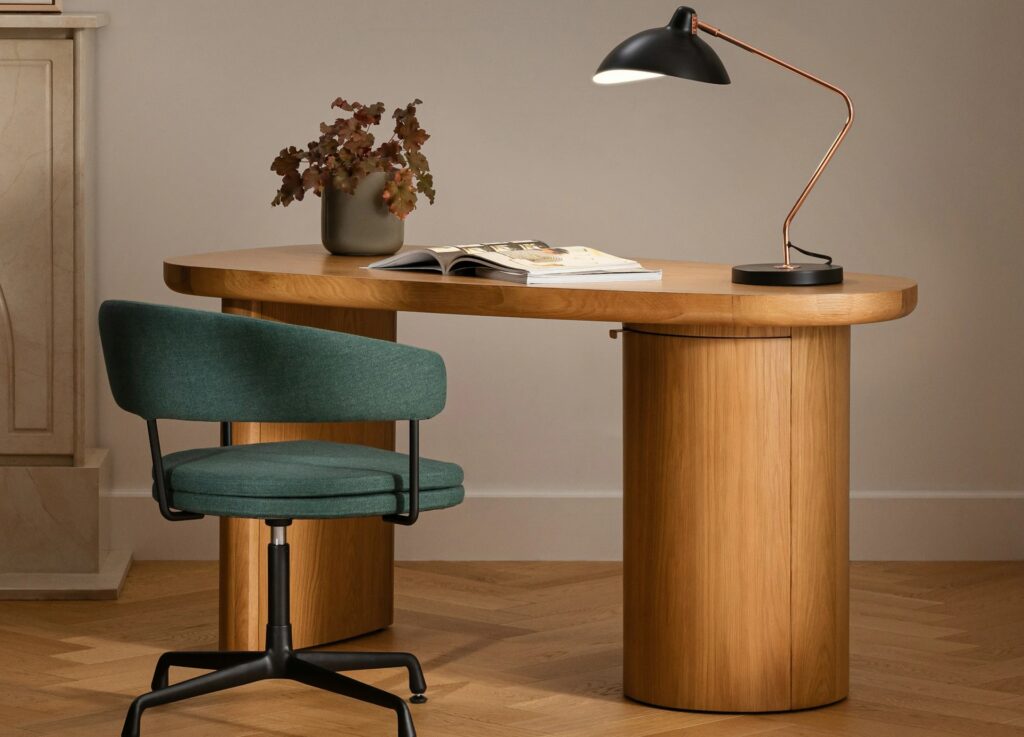 Baarlo Oak Desk