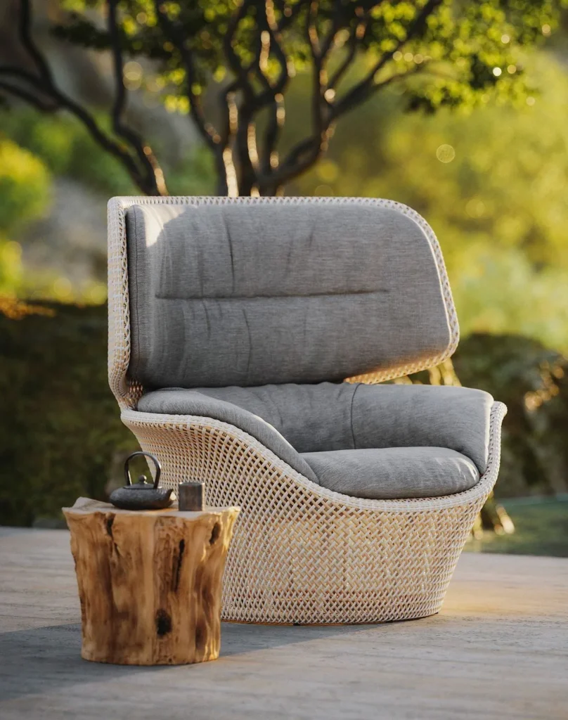 Seashell Grand Wing Chair