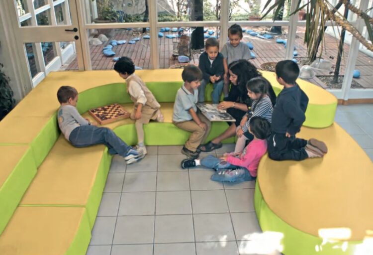 Play+Soft seating with many kids