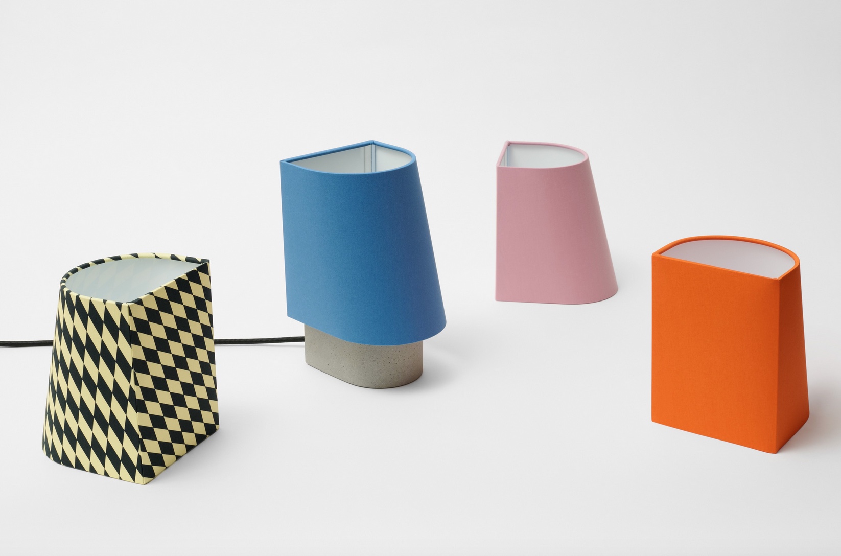 Salone 2025: A Lamp that Goes Clickety-Clack